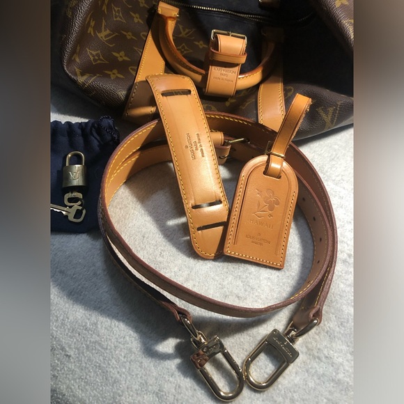 Louis Vuitton Handbags - 🎉🌸Host Pick🎉🌸LOUIS VUITTON Vintage LV50 Keepall Monogram Canvas Travel Bag